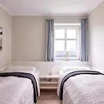 Apartment Hardina 4 *